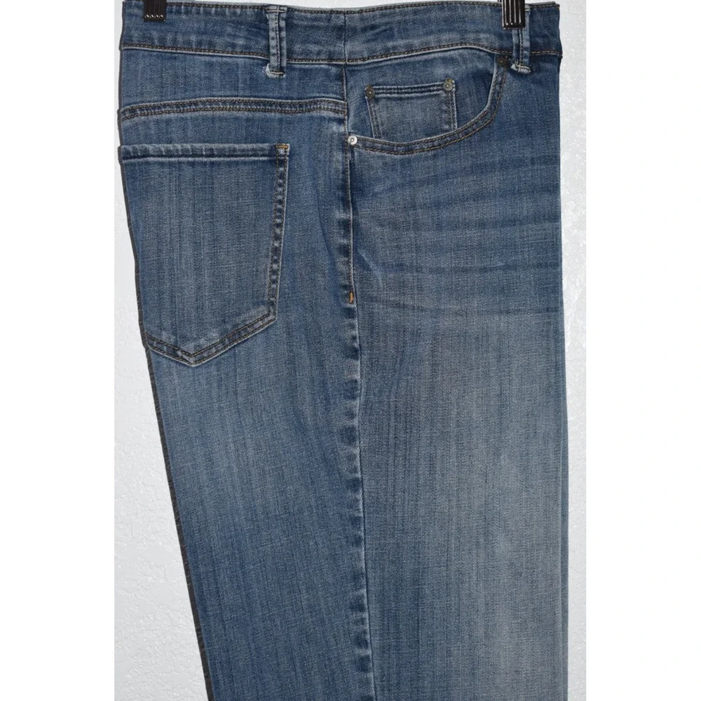Chicos Platinum Jeans Crop 2/12 Blue Mid Rise Straight Stretch Cotton 5-Pocket - Picture 12 of 16